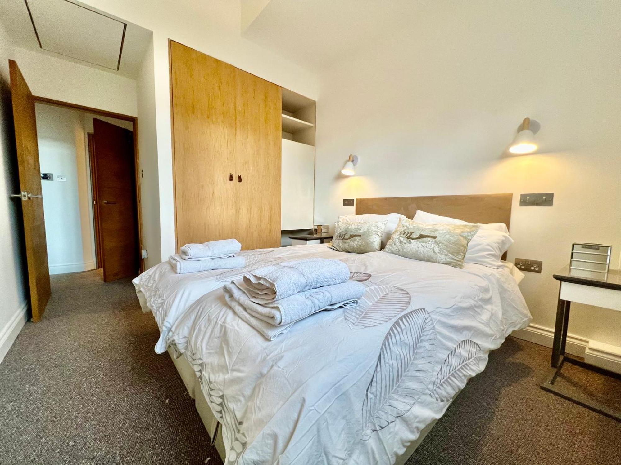 Apartament Stylish 2Br Designer Flat Holland Park Londyn Zewnętrze zdjęcie
